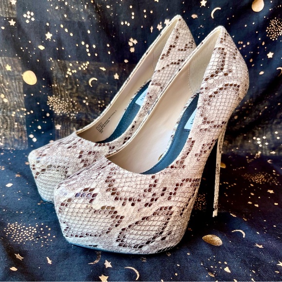 Perfect Condition Steve Madden Snake Skin Nala Platform Pumps Heels Size 6.5 - Picture 2 of 3